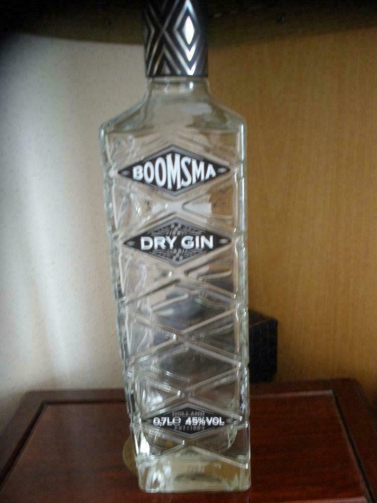 Lege Boomsma Gin fles, prachtig design, Verzamelen, Verzenden, Gebruikt, Verpakking