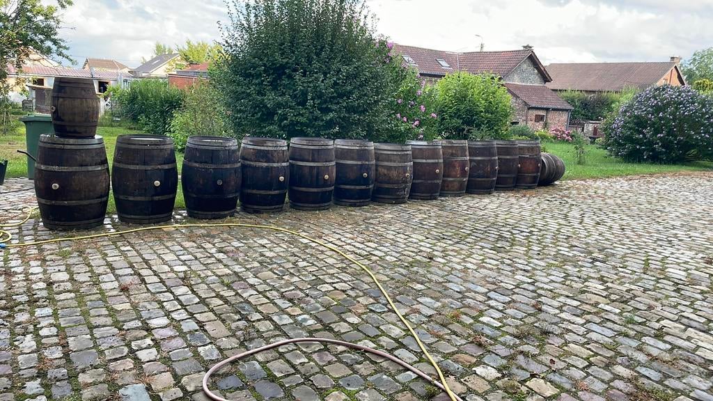 Tonneau a vin vides à vendre ou à louer, Jardin & Terrasse, 150 litres ou plus, Enlèvement, Comme neuf, Bois