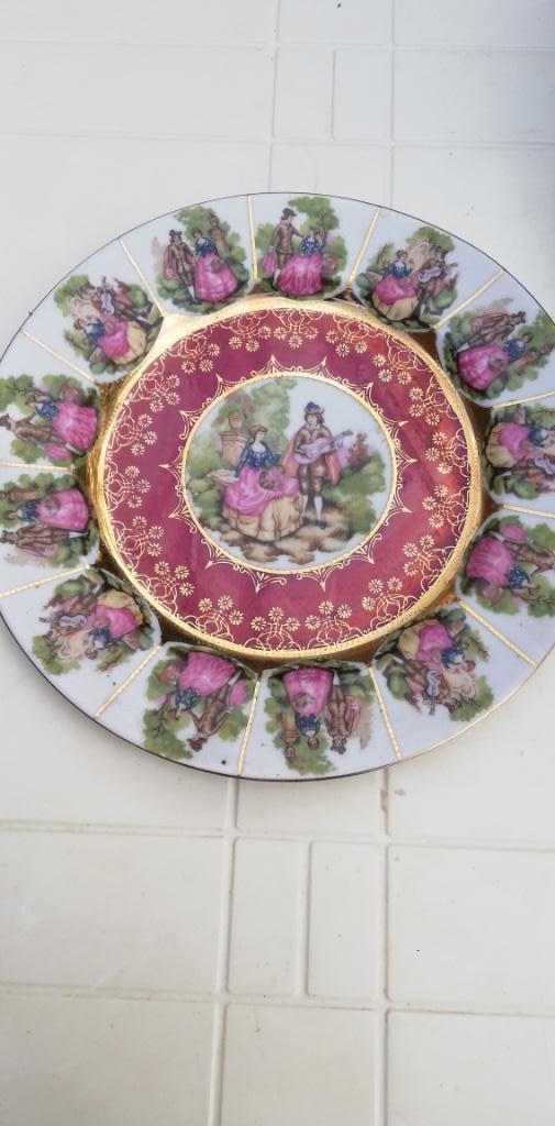 Assiette décorative avec scène Renaissance, style Fragonard, Antiek en Kunst, Antiek | Porselein, Ophalen of Verzenden