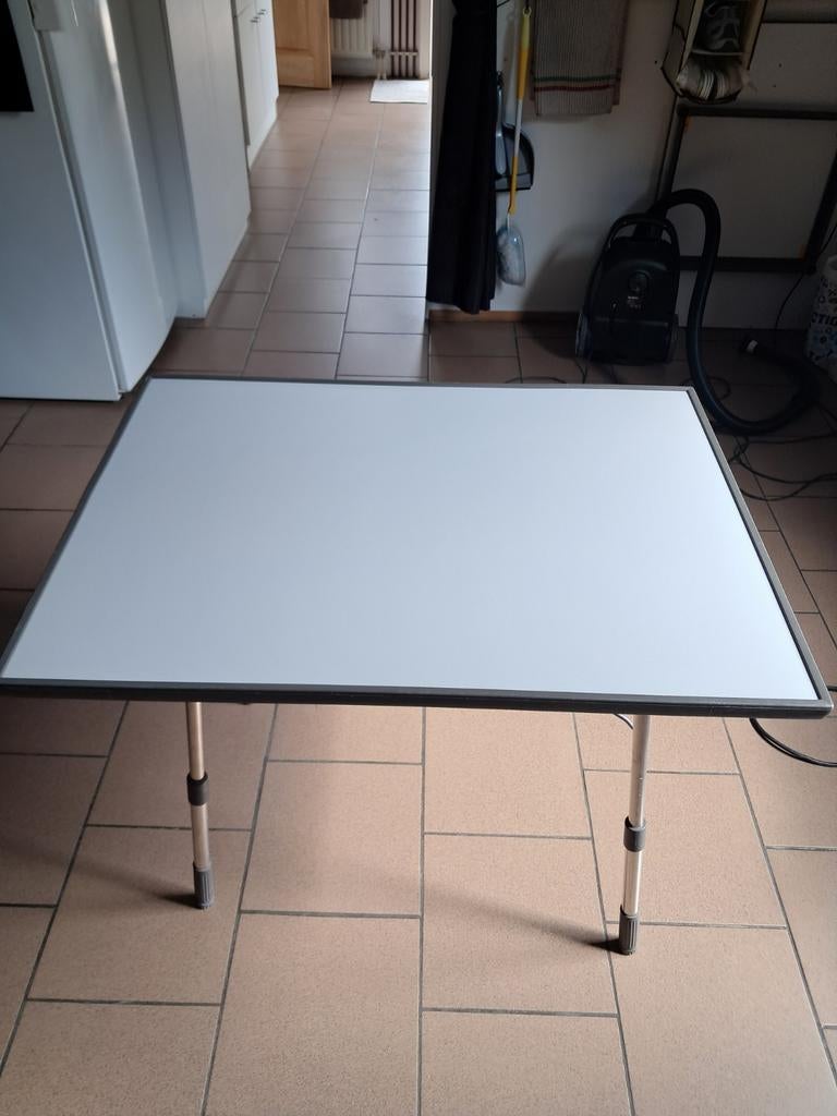 Table camping, Enlèvement, Comme neuf