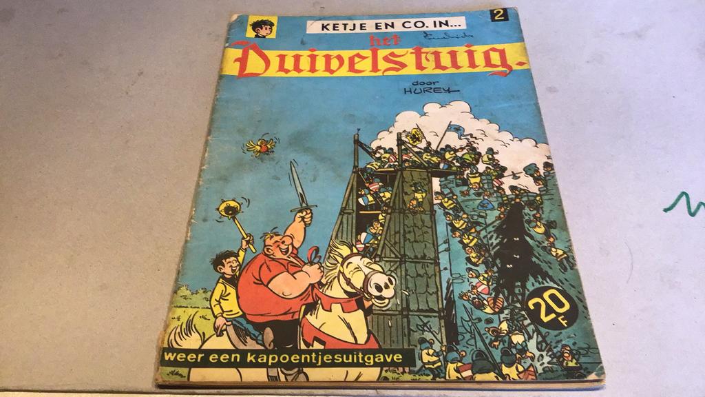 Ketje en co in(@), Boeken, Stripverhalen, Gelezen, Hurey, Eén stripboek, Ophalen of Verzenden