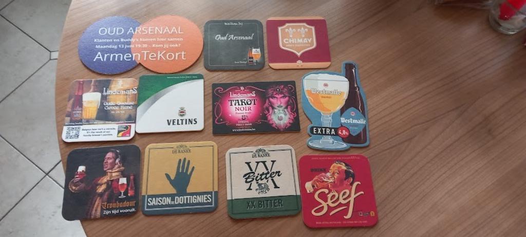 41 verschillende bierkaartjes.Ondermeer Oud Arsenaal, Omer, Verzamelen, Ophalen of Verzenden, Zo goed als nieuw, Viltje(s), Overige merken