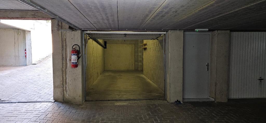 Individueel afsluitbare dubbele garage Kessel-Lo, Leuven, Immo, Garages & Places de parking, Louvain