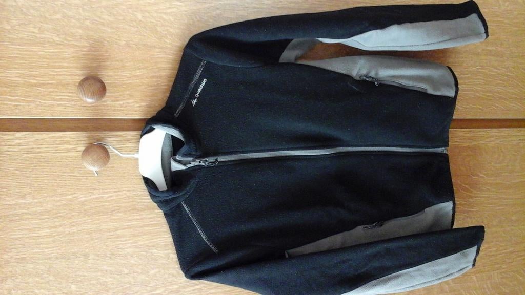 polar noir et gris Quechua 14A (153-162 cm), Sports & Fitness, Enlèvement, Comme neuf