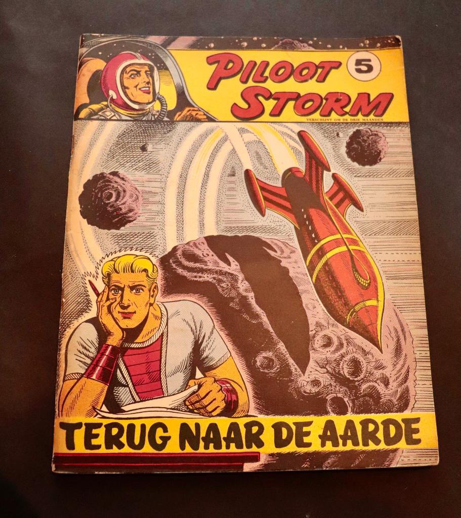 Piloot storm / terug naar de aarde, Boeken, Eén stripboek, Verzenden, Zo goed als nieuw