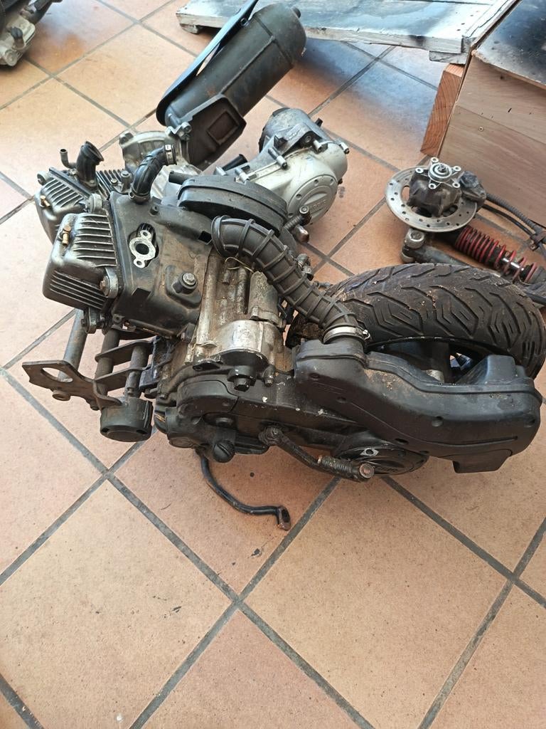 Piaggio Zip moteur 4t, Enlèvement
