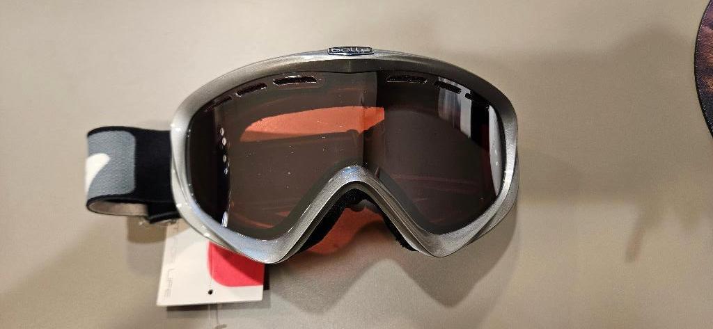 Masque de ski, Enlèvement, Neuf