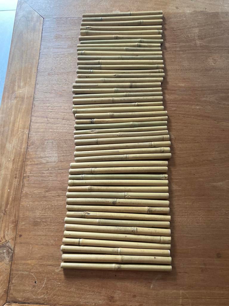 48 ritmesrokken gemaakt van bamboestokken, Ophalen, Zo goed als nieuw