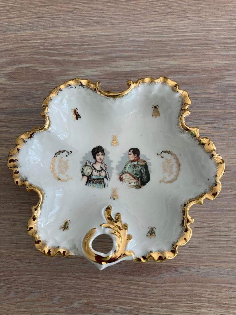 Bol de luxe Napoléon et Joséphine à décor doré., Antiquités & Art, Antiquités | Porcelaine, Enlèvement ou Envoi