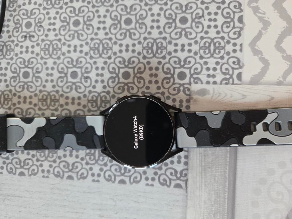 Samsung watch 4 smartwatch, Handtassen en Accessoires, Smartwatches, Ophalen, Zo goed als nieuw