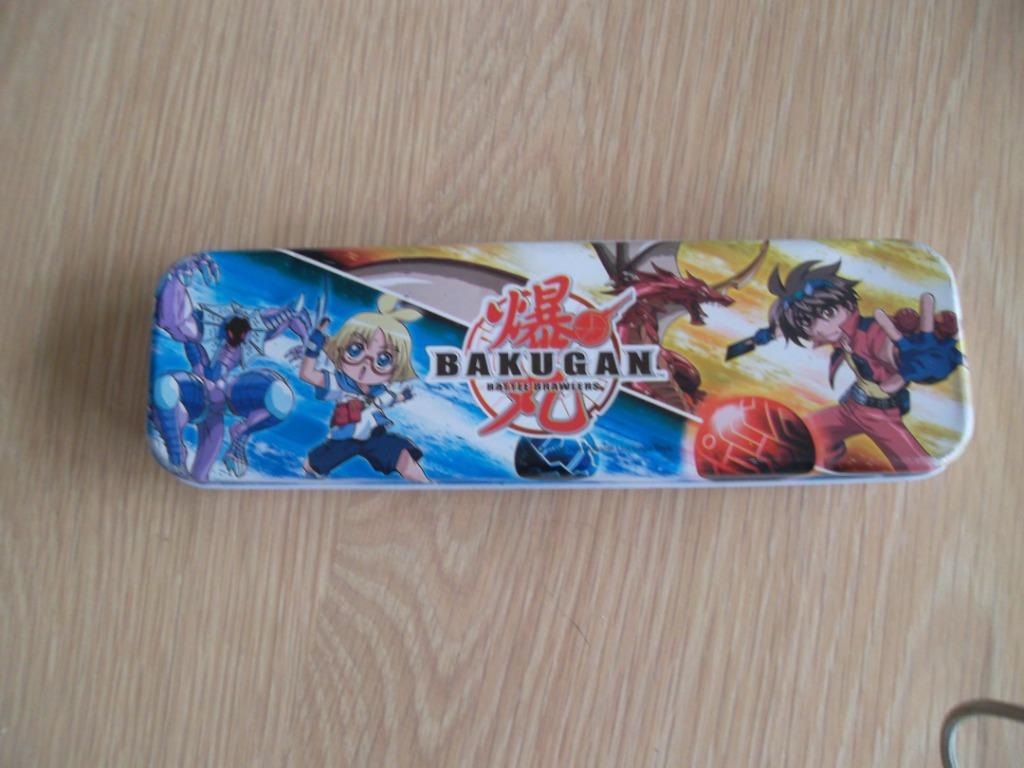 Bakugan pennendoosje, Ophalen of Verzenden, Zo goed als nieuw