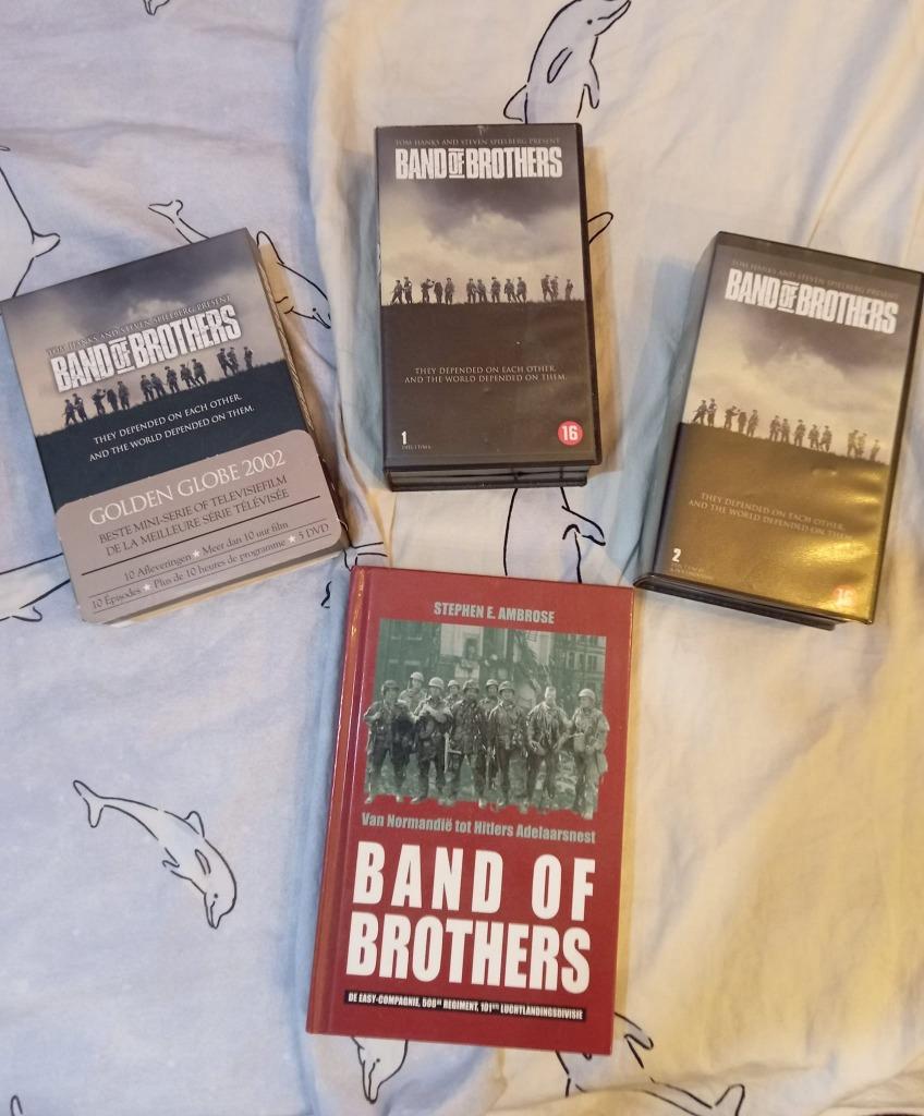 band of brothers   dvd's / boek / vhs, Verzenden