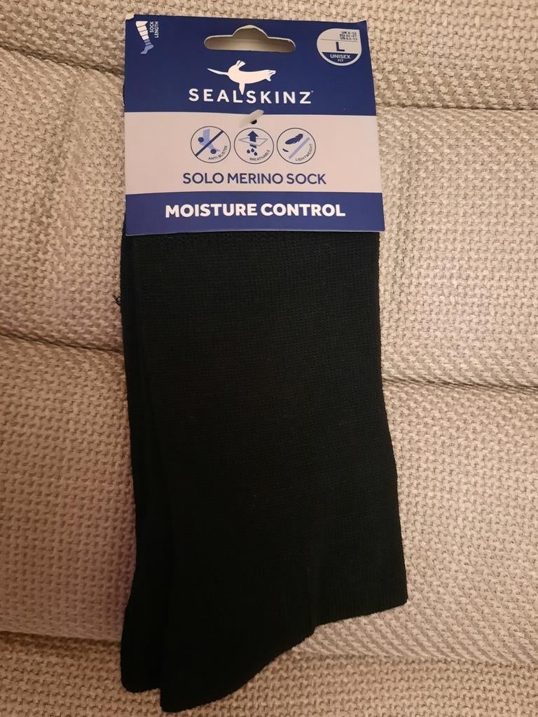 Chaussettes trekking - randonnée SealSkinz Solo Merino (L), Vêtements | Hommes, Chaussettes & Bas, Neuf, Enlèvement ou Envoi, Noir