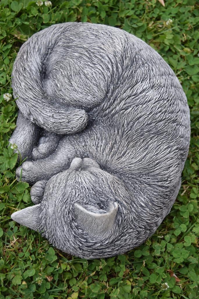 SLAPENDE KAT IN GEPATINEERDE STEEN, Ophalen of Verzenden, Nieuw, Steen, Dierenbeeld