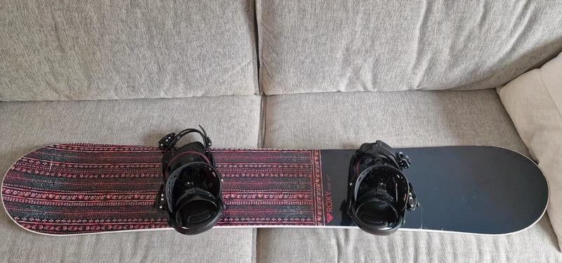 Snowboard + bindingen + zak, Sport en Fitness, Ophalen, Zo goed als nieuw, Board