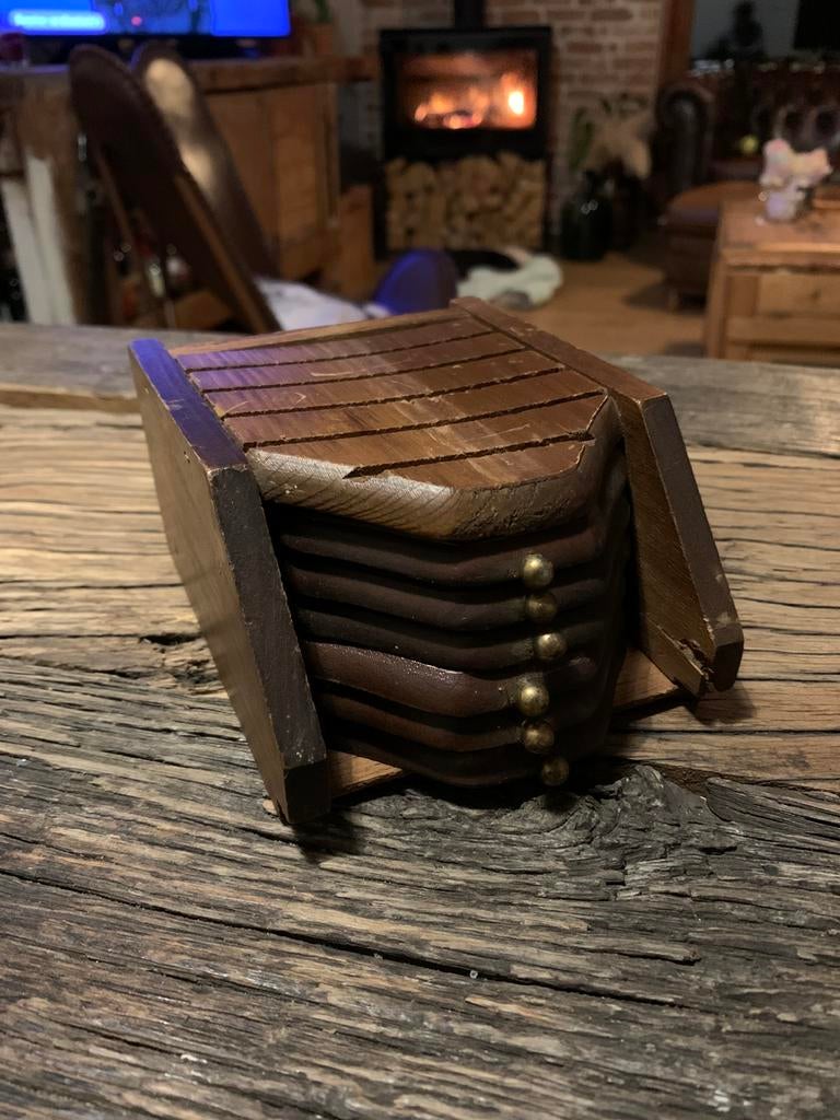 Vintage houten onderzetter - antiek onderzetters, Huis en Inrichting, Woonaccessoires | Onderzetters, Ophalen of Verzenden, Zo goed als nieuw