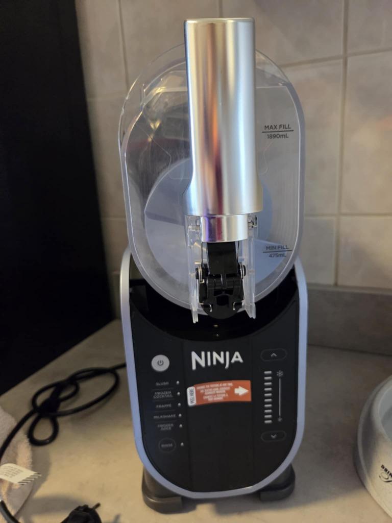 Ninja Slushi ijsdrank-, slushi- en granita-machine - FS301EU, Ophalen, Zo goed als nieuw, Koelelement
