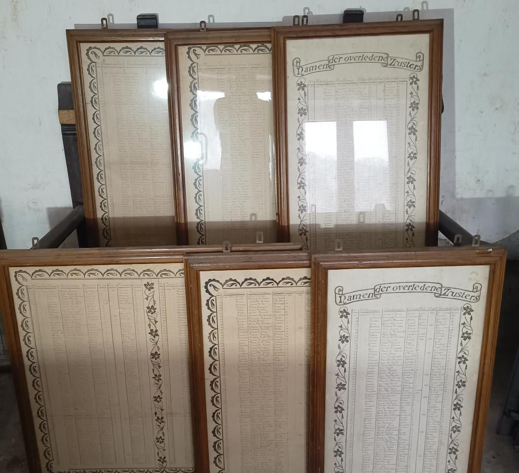 Namen Der Overledene Zusters (19e/20e), Ophalen