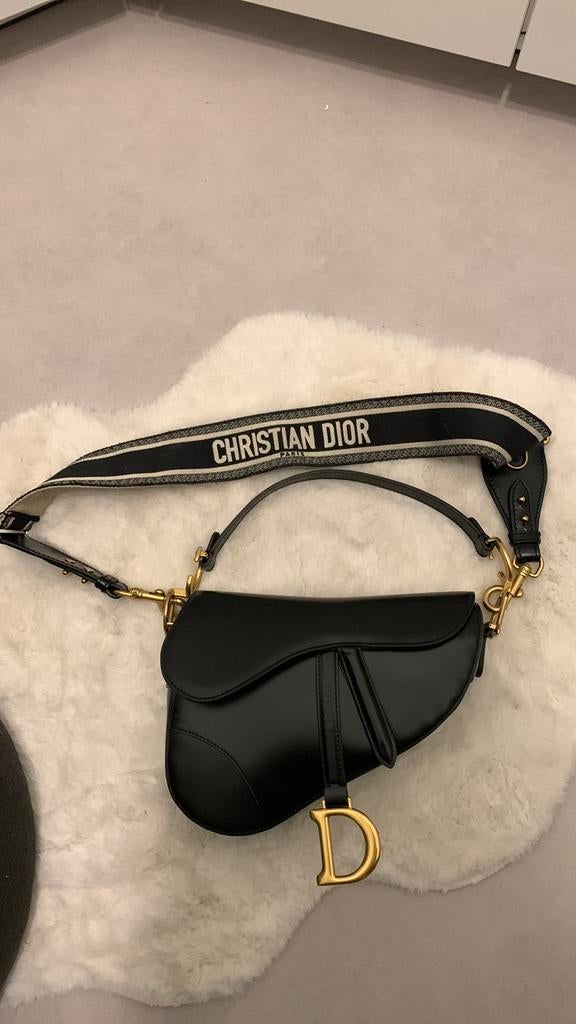 Sac Dior, Enlèvement, Comme neuf