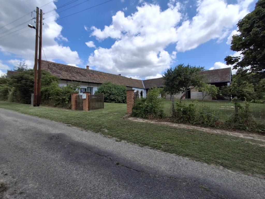 Mekényes rustig gelegen tanya, bosrijke omgeving #1561, Immo, 100 m², Mekényes, Dorp, 2 kamers