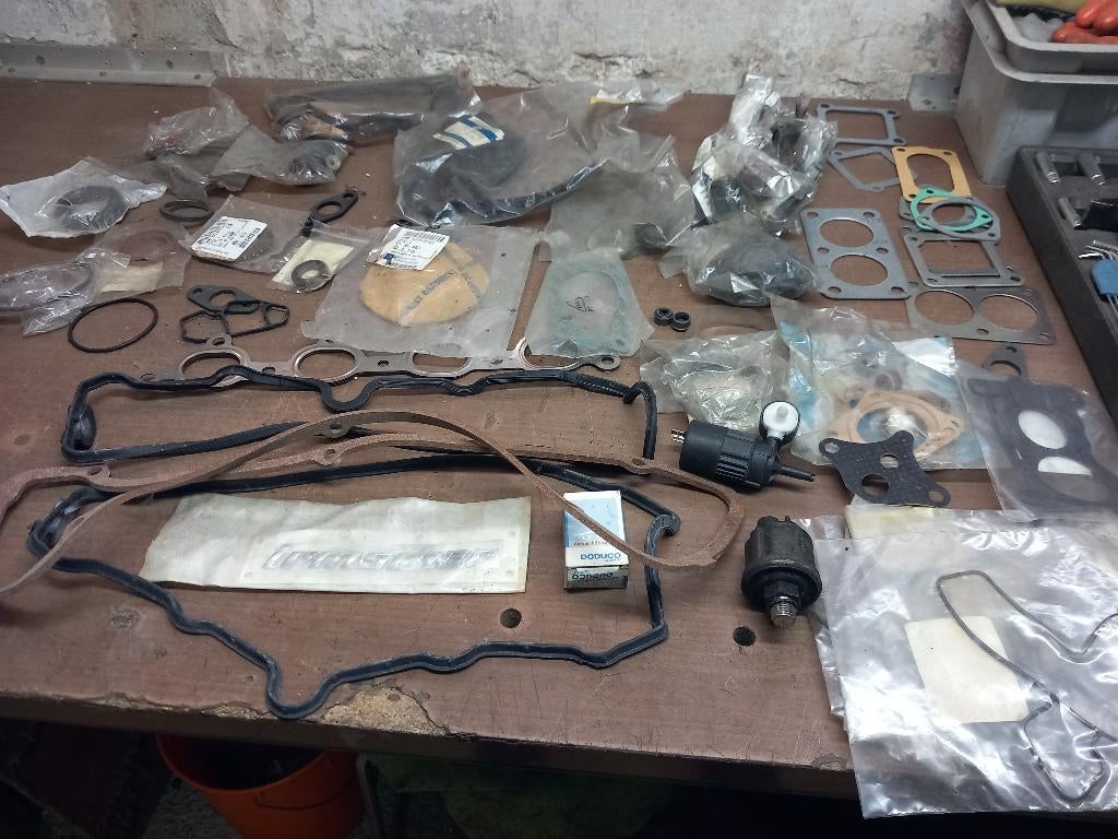 OPEL GT 1969 joints divers et pièces diverses, Autos : Pièces & Accessoires, Enlèvement, Utilisé, Opel