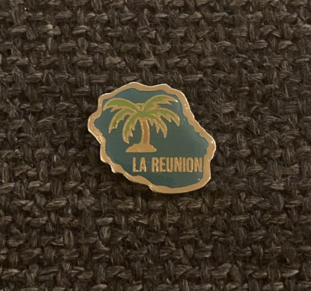 PIN - LA RÉUNION - FRANCE - FRANKRIJK - PALMIER - PALMBOOM, Envoi, Utilisé, Ville ou Campagne, Insigne ou Pin's
