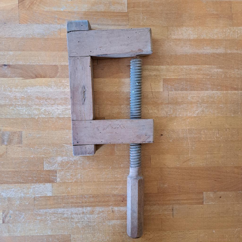 Serre joint menuisier ancien, Enlèvement