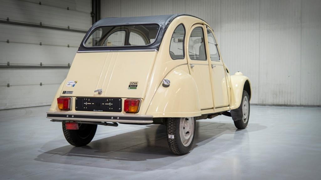 Citroën 2CV6 - 1980 - 1 Jaar Garantie, Auto's, Citroën, Voorwielaandrijving, 602 cc, Cabriolet, Beige