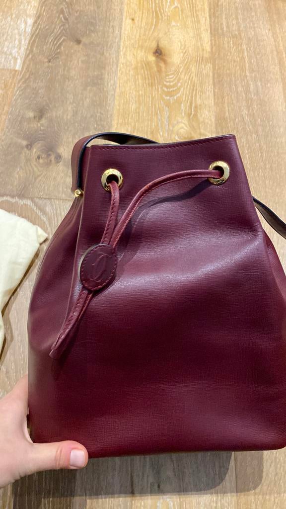 Sac seau Cartier grand modèle cuir Bordeaux, Comme neuf