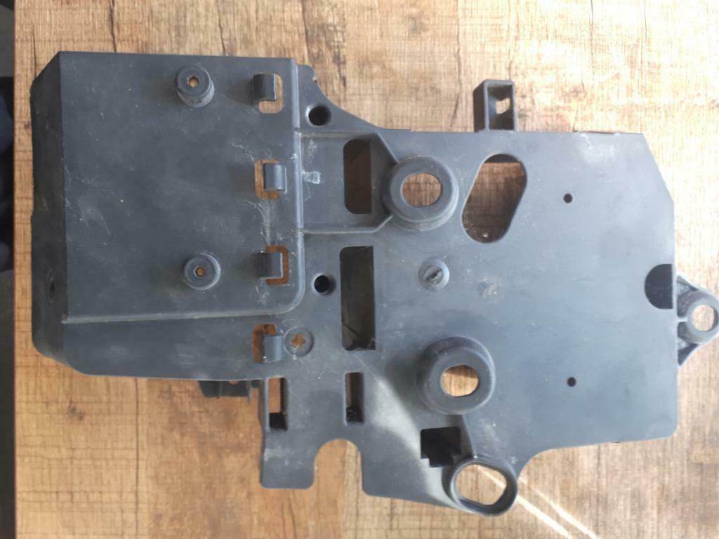 829.1.939.1A Ducati battery box (916 ?), Ophalen of Verzenden, Gebruikt