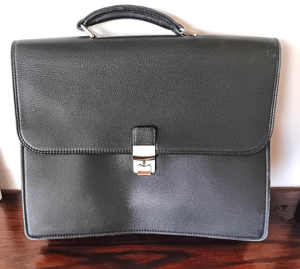 mallette en cuir lisse, Enlèvement
