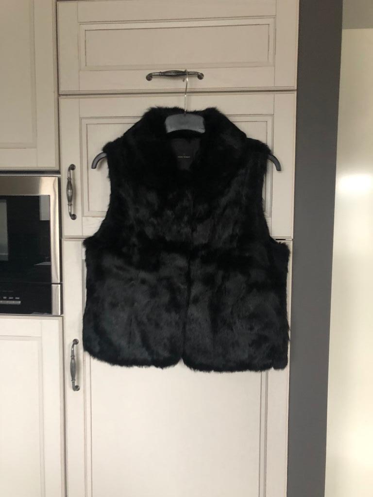 Nieuwe zwarte bodywarmer met kraag in het zwart, bont, Maat 38/40 (M), Zwart, Nieuw, Ophalen of Verzenden
