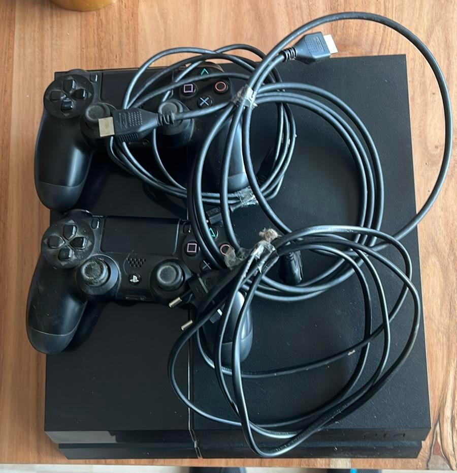 Sony PlayStation 4 - 2 controllers - met games - weinig gebr, Enlèvement ou Envoi, Comme neuf, Avec jeux