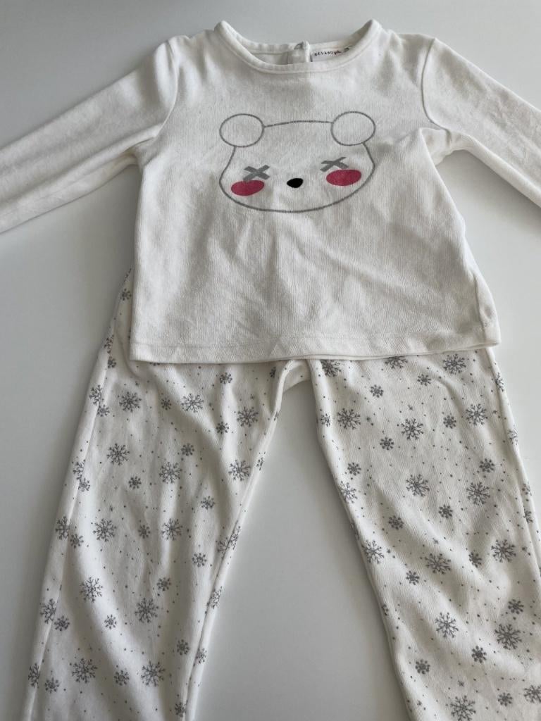 Pyjama d'hiver chaud blanc taille 110, Enlèvement ou Envoi, Comme neuf, Vêtements de nuit ou Sous-vêtements, Bel & Bo