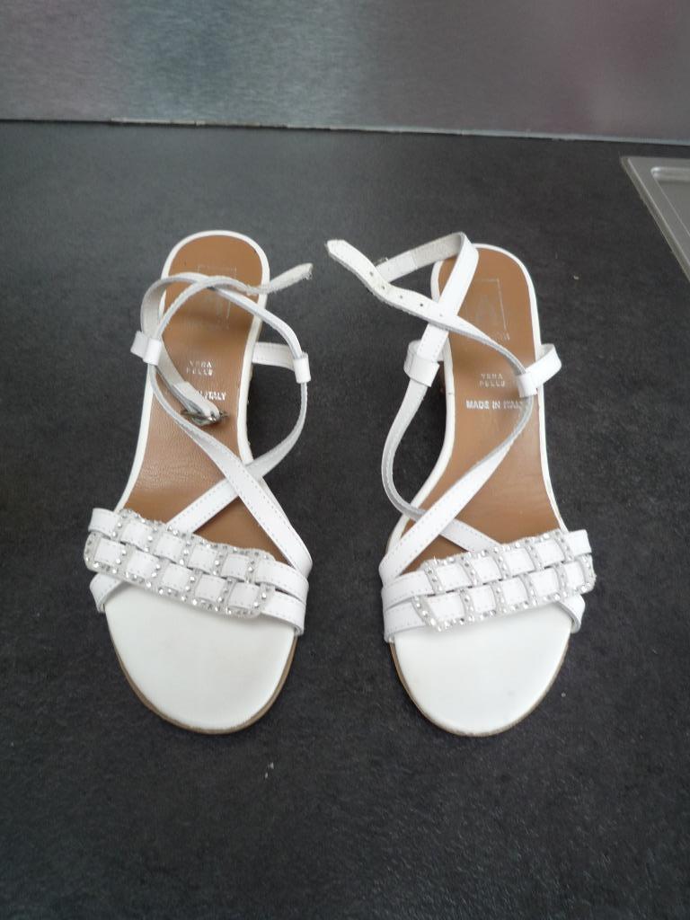 "Vera Pelle" schoenen, Kleding | Dames, Schoenen, Wit, Ophalen of Verzenden, Zo goed als nieuw, Schoenen met hoge hakken