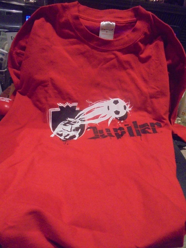 T Shirt Jupiler met voetbal, Verzamelen, Ophalen of Verzenden, Zo goed als nieuw, Shirt