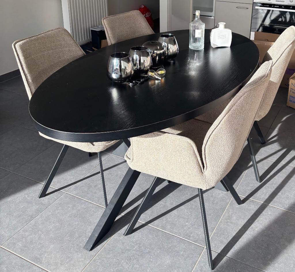 Donkerbruin ovale eettafel +eetkamerstoelen, Ophalen, Overige materialen, Nieuw, 50 tot 100 cm