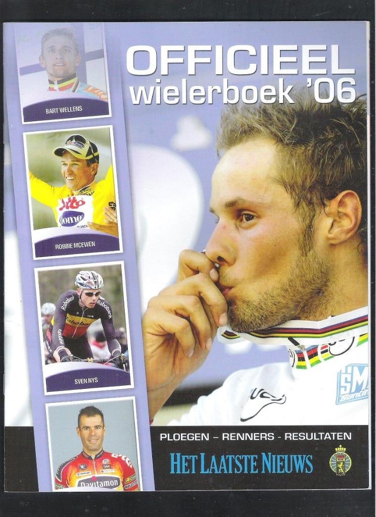 OFFICIEEL  WIELERBOEK  '06  +  POSTER  TOM BOONEN, Ophalen of Verzenden, Zo goed als nieuw, Lopen en Fietsen