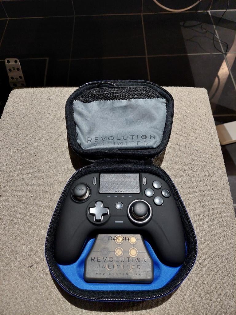 Nacon revolution unlimited ps4 controller, Ophalen, Zo goed als nieuw
