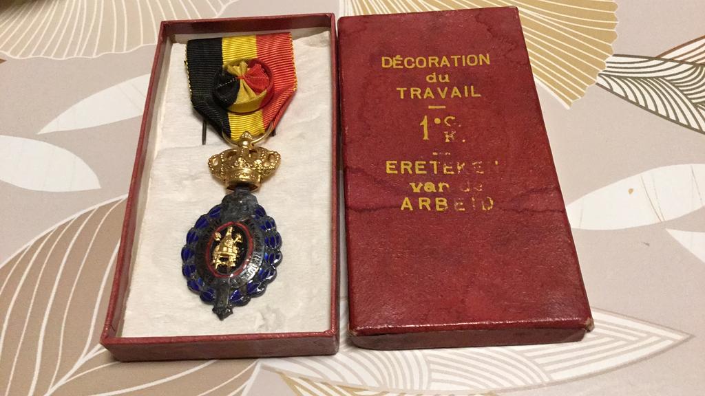 Médaille, Envoi