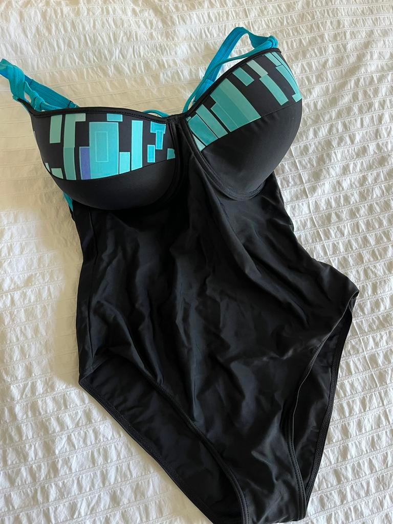 Badpak zwart maat L met bijhorende blouse/jurkje en tasje., Ophalen, Nieuw, Zwart, Badpak