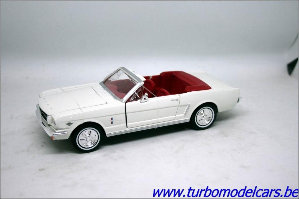 Ford Mustang 1964 convertible James Bond 1/24 Motormax, Envoi, Neuf, Voiture, Motormax