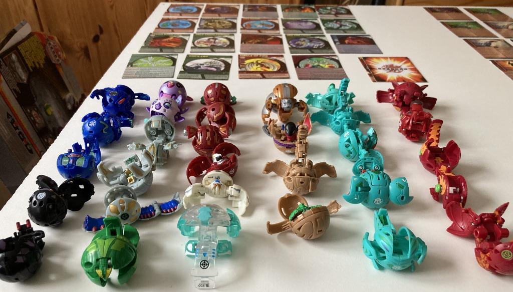 Bakugan 30 pièces + 29 cartes - lot, Enlèvement, Utilisé