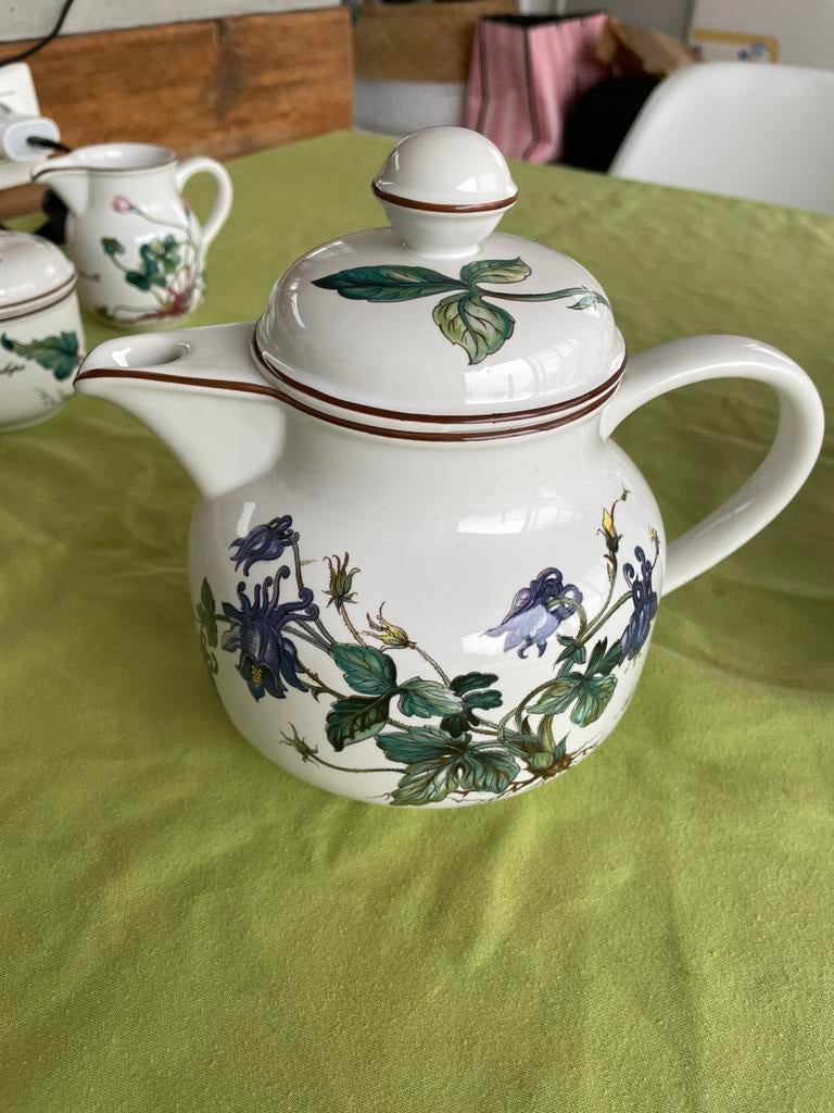 Théière Villeroy & Boch Botanica, Enlèvement