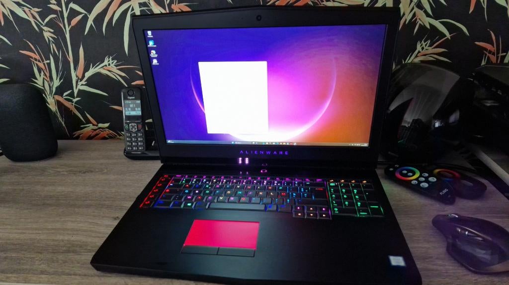 Alienware 17r5 i9 8950hk 32 GB gtx 1080 8 GB V-Ram 2TB SSD, Informatique & Logiciels, Ordinateurs portables Windows, Comme neuf