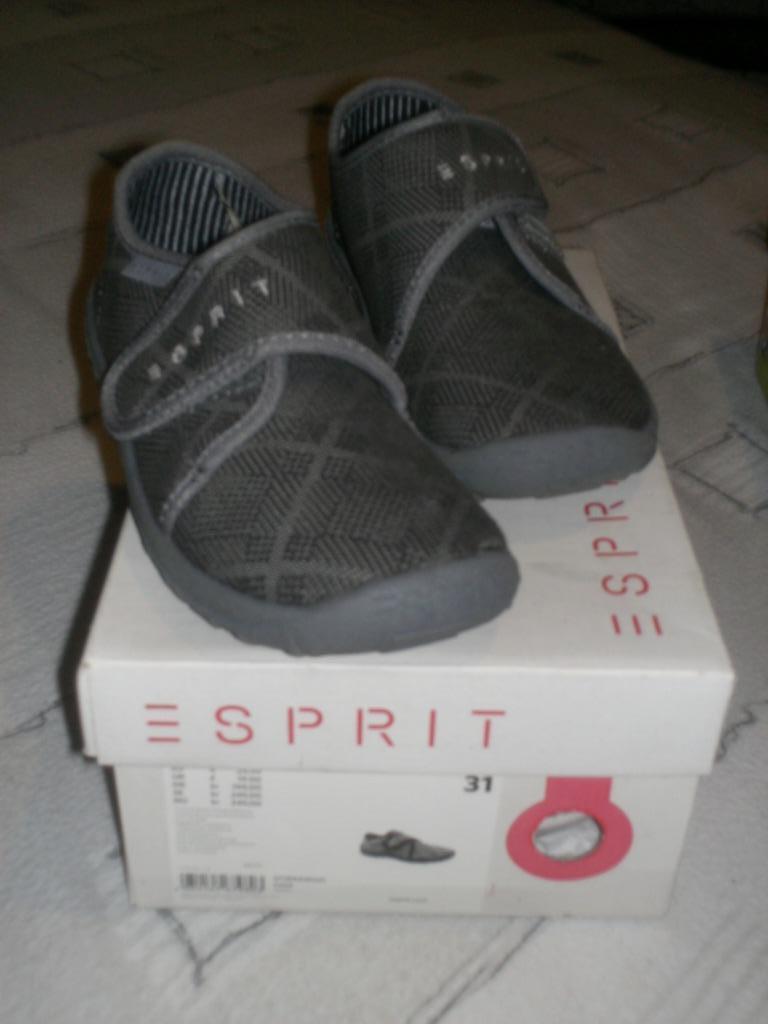 pantoffeltjes Esprit maat 31, Garçon, Edc by Esprit, Comme neuf, Enlèvement