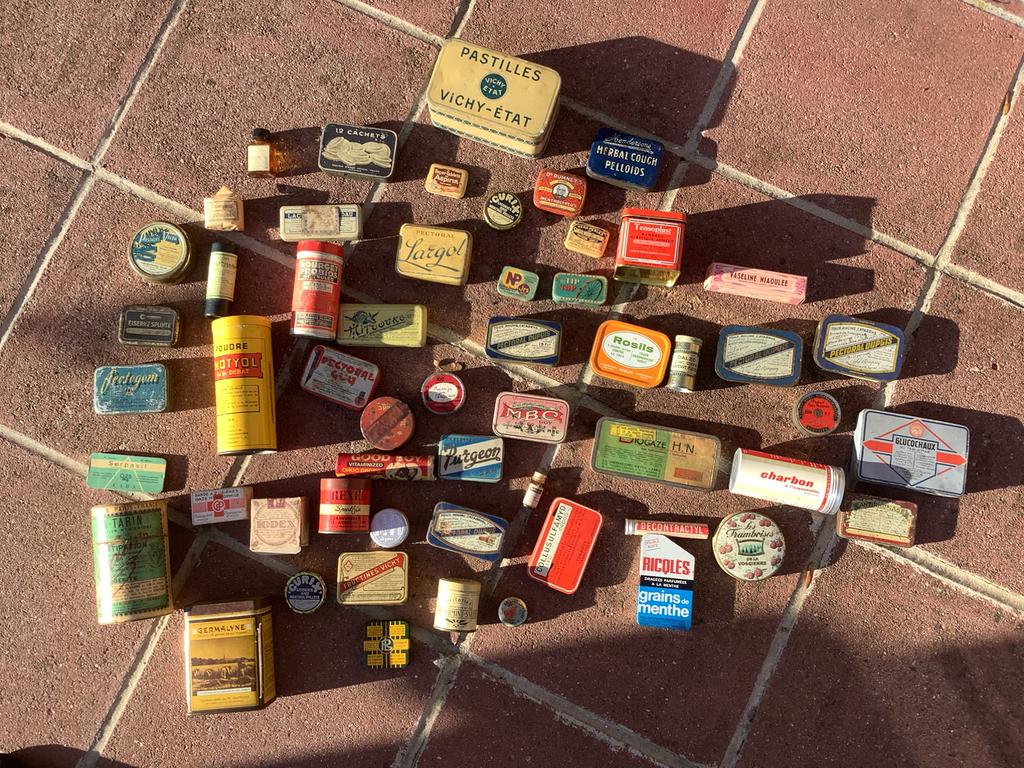 Lot de 55 anciennes boites pub médicaments, Enlèvement ou Envoi