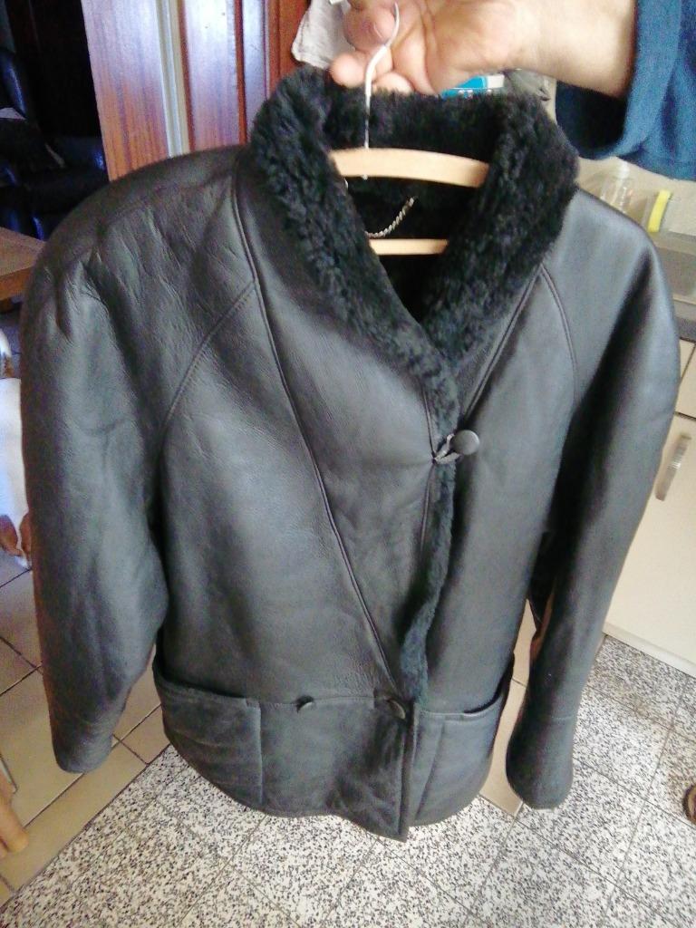 Veste femme cuir et intérieur pure laine agneau taille 46, Enlèvement, Porté, Taille 46/48 (XL) ou plus grande, Noir