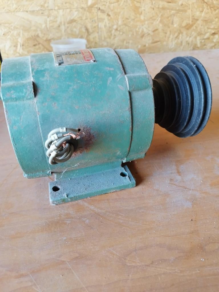 Moteur électrique marque Verman : 50 €, Doe-het-zelf en Bouw, Motoren, Ophalen, Gebruikt, Elektromotor, 1400 tot 1800 rpm