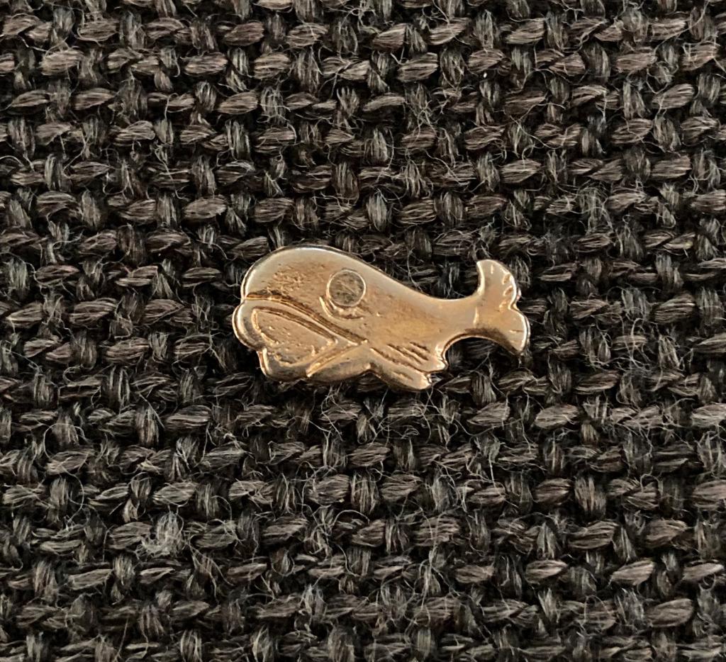 PIN - ORKA - WALVIS - POTVIS - BALEINE - WHALE, Verzenden, Gebruikt, Dier of Natuur, Speldje of Pin